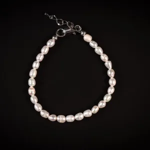 The Pearl Bracelet