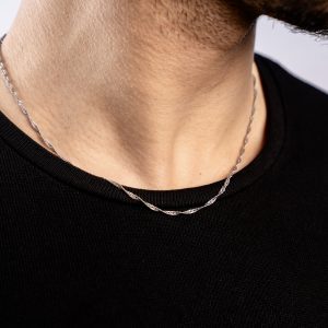 The Stride Necklace